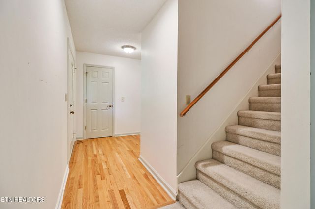 11 Kingsboro Lane, Crossville, TN 38558