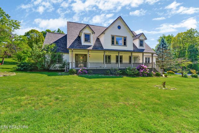 11 Kingsboro Lane, Crossville, TN 38558