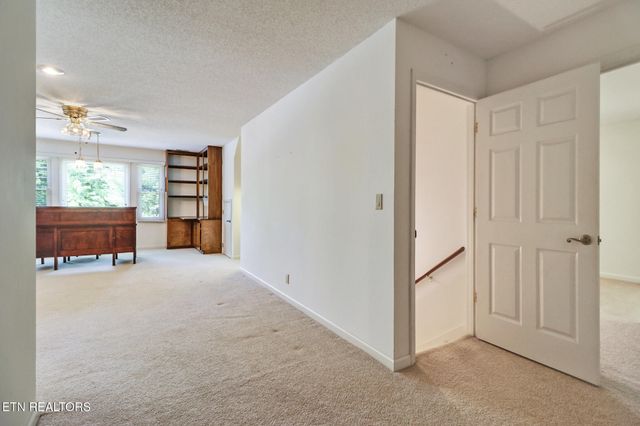 11 Kingsboro Lane, Crossville, TN 38558