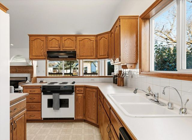 1955 S Century Ln, Spokane Valley, WA 99037