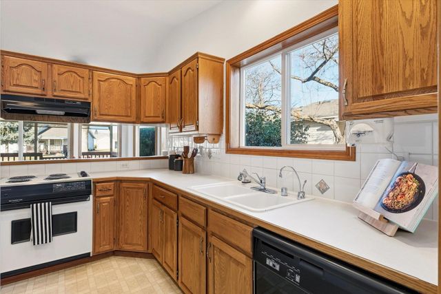 1955 S Century Ln, Spokane Valley, WA 99037