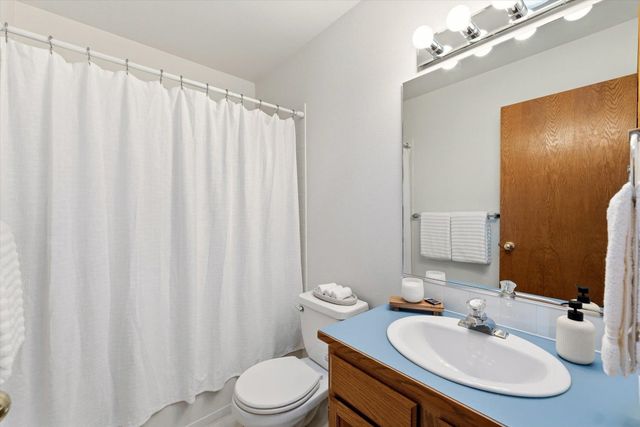 1955 S Century Ln, Spokane Valley, WA 99037