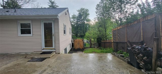 10 Marlorville Road, Wappingers Falls, NY 12590