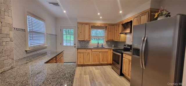 10 Marlorville Road, Wappingers Falls, NY 12590