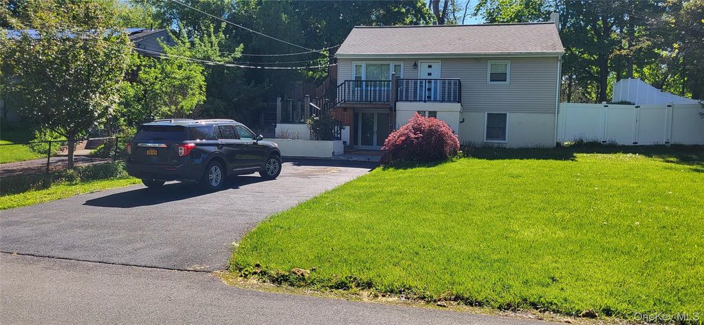 10 Marlorville Road, Wappingers Falls, NY 12590