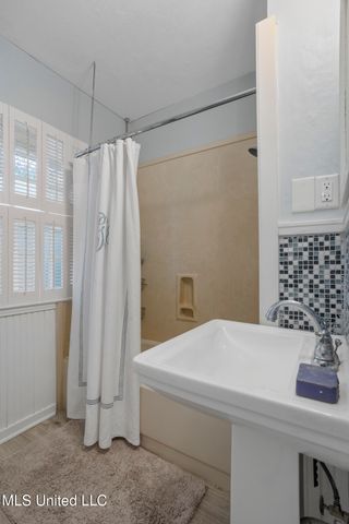 4058 Robin Drive, Jackson, MS 39206