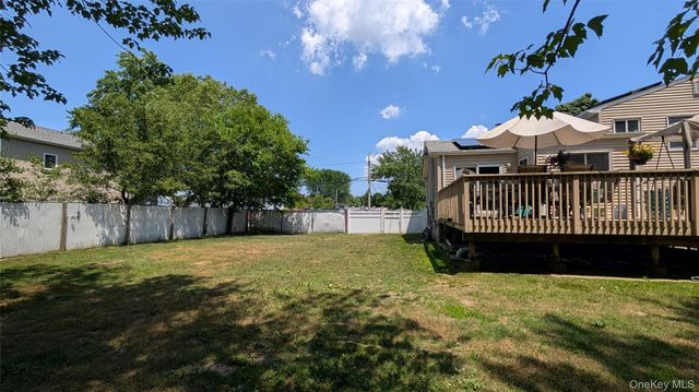 348 W 24th Street, Deer Park, NY 11729