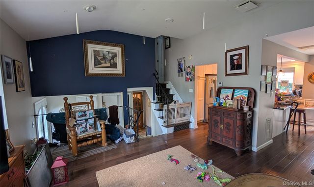 348 W 24th Street, Deer Park, NY 11729