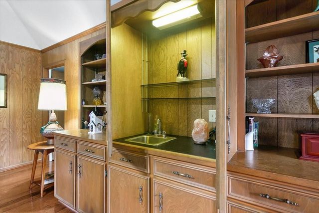 1195 Chatwood Drive, Beaumont, TX 77706