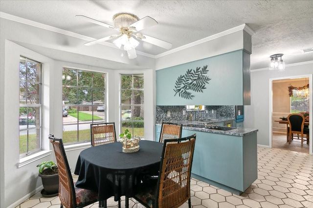 1195 Chatwood Drive, Beaumont, TX 77706