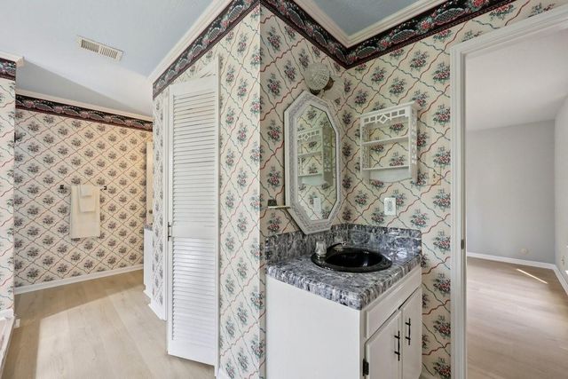 1195 Chatwood Drive, Beaumont, TX 77706