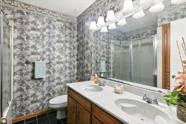 1195 Chatwood Drive, Beaumont, TX 77706