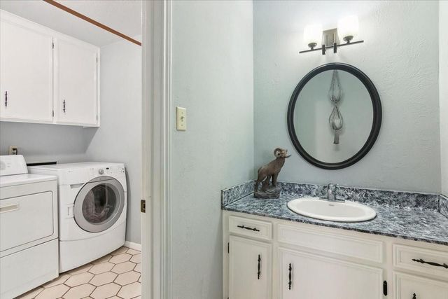 1195 Chatwood Drive, Beaumont, TX 77706