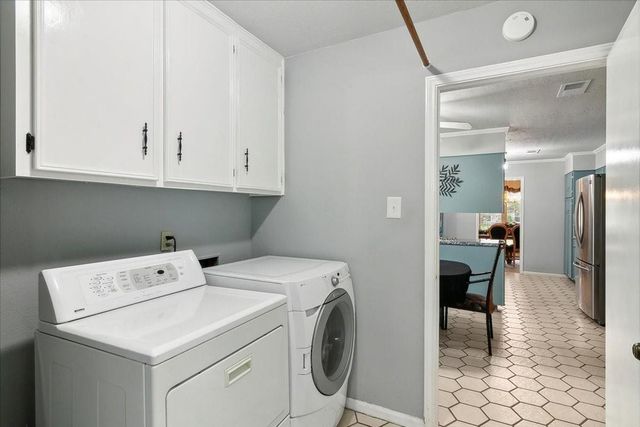 1195 Chatwood Drive, Beaumont, TX 77706