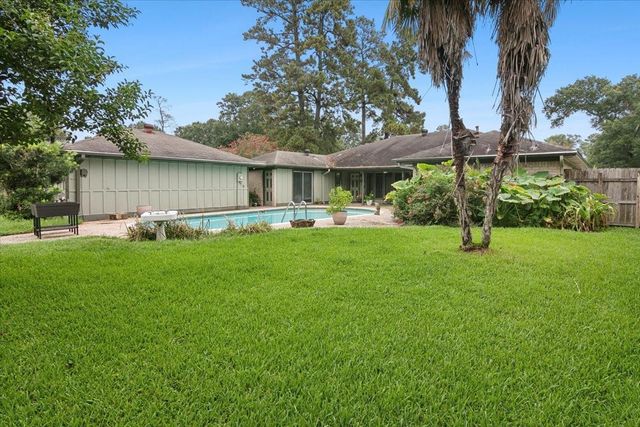 1195 Chatwood Drive, Beaumont, TX 77706