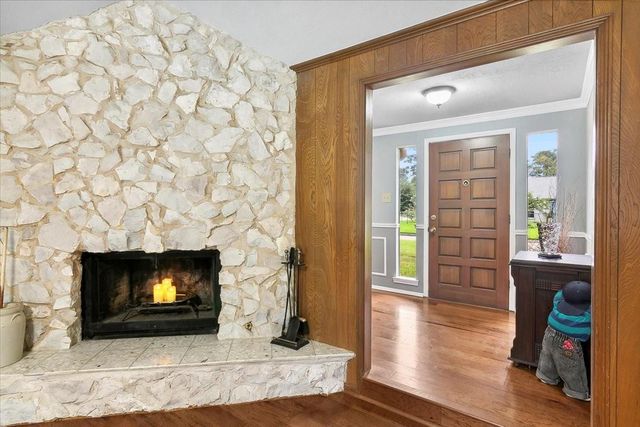 1195 Chatwood Drive, Beaumont, TX 77706