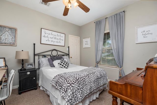 18922 Hikers Trail Drive, Humble, TX 77346