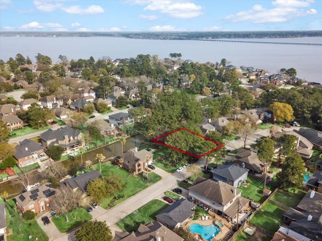 18922 Hikers Trail Drive, Humble, TX 77346