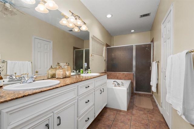 18922 Hikers Trail Drive, Humble, TX 77346