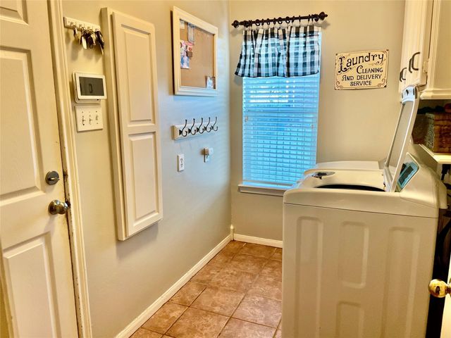 18922 Hikers Trail Drive, Humble, TX 77346