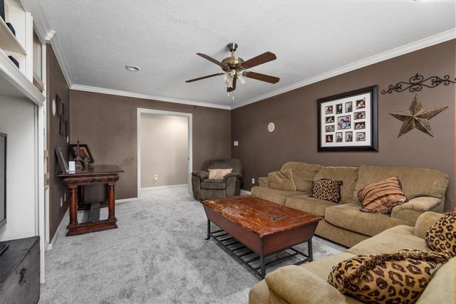 18922 Hikers Trail Drive, Humble, TX 77346