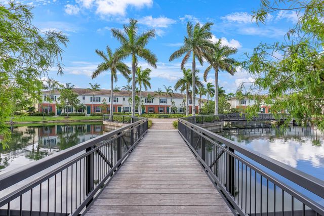 621 SW 2nd Drive 621, Pompano Beach, FL 33060