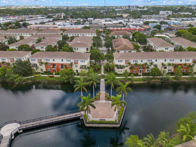 621 SW 2nd Drive 621, Pompano Beach, FL 33060