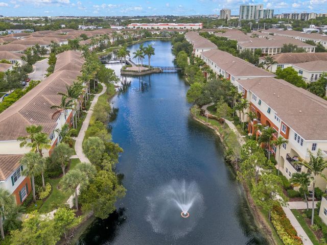 621 SW 2nd Drive 621, Pompano Beach, FL 33060