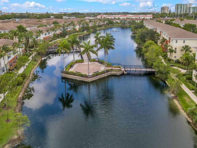 621 SW 2nd Drive 621, Pompano Beach, FL 33060