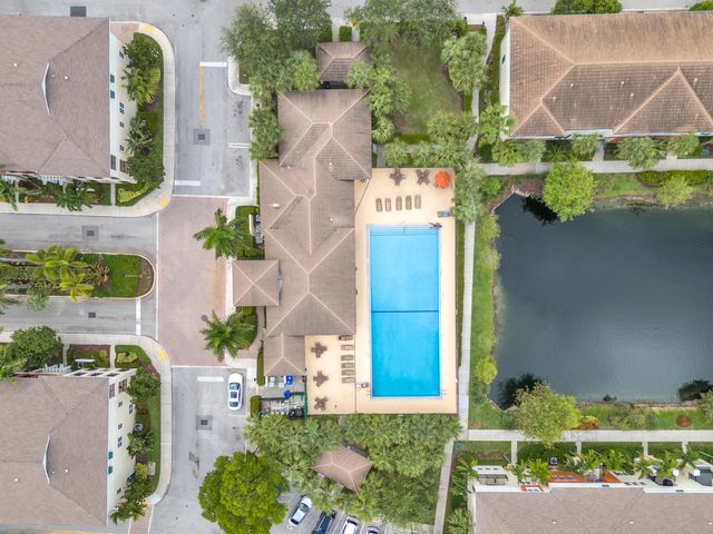 621 SW 2nd Drive 621, Pompano Beach, FL 33060