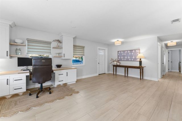 3910 W PAXTON AVENUE, Tampa, FL 33611