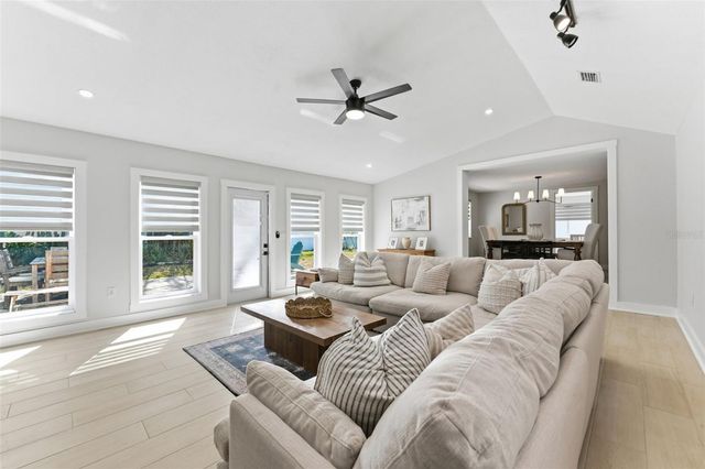 3910 W PAXTON AVENUE, Tampa, FL 33611