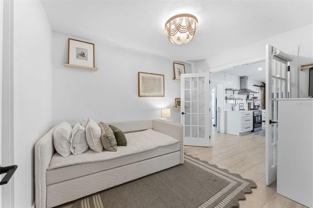 3910 W PAXTON AVENUE, Tampa, FL 33611