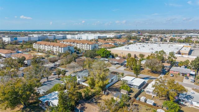 3910 W PAXTON AVENUE, Tampa, FL 33611