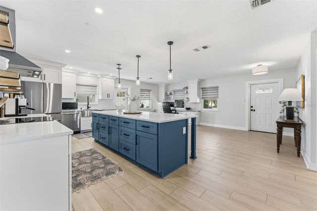 3910 W PAXTON AVENUE, Tampa, FL 33611