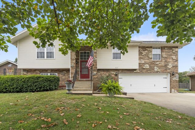 207 South Dexter Avenue, Springfield, MO 65802