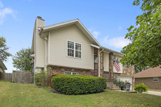 207 South Dexter Avenue, Springfield, MO 65802