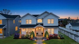 89 west Avenue, Hicksville, NY 11801