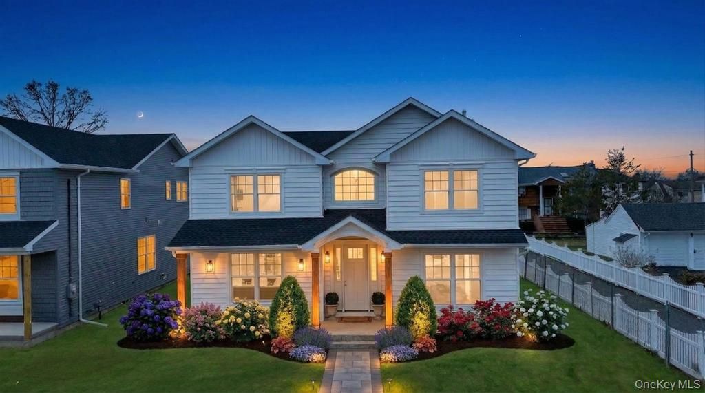 89 west Avenue, Hicksville, NY 11801