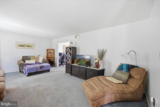 202 PETITT AVE, Cherry Hill, NJ 08002