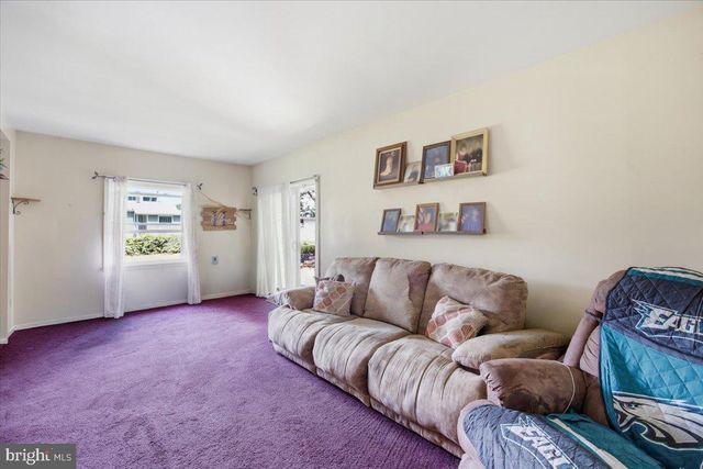 202 PETITT AVE, Cherry Hill, NJ 08002