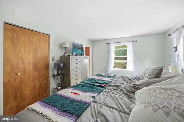 202 PETITT AVE, Cherry Hill, NJ 08002