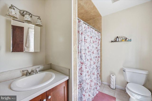 202 PETITT AVE, Cherry Hill, NJ 08002