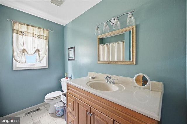 202 PETITT AVE, Cherry Hill, NJ 08002