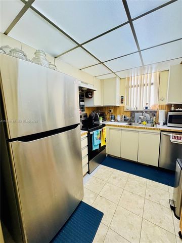 18181 NE 31st Court PH03, Aventura, FL 33160