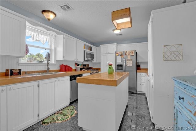 1421 S 257th East Avenue, Catoosa, OK 74015