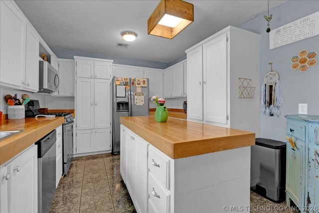 1421 S 257th East Avenue, Catoosa, OK 74015