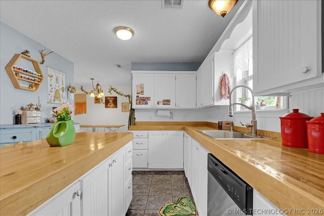1421 S 257th East Avenue, Catoosa, OK 74015