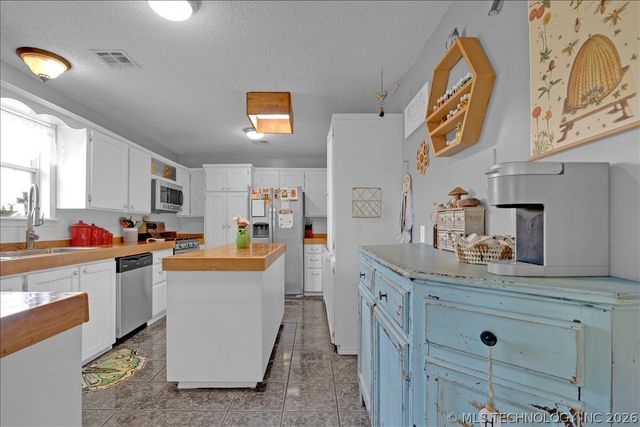1421 S 257th East Avenue, Catoosa, OK 74015