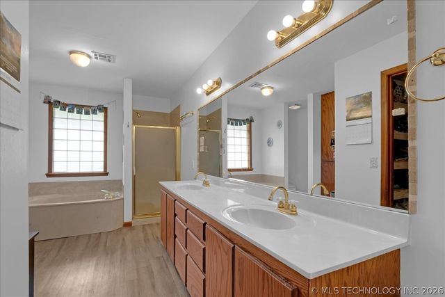 1421 S 257th East Avenue, Catoosa, OK 74015
